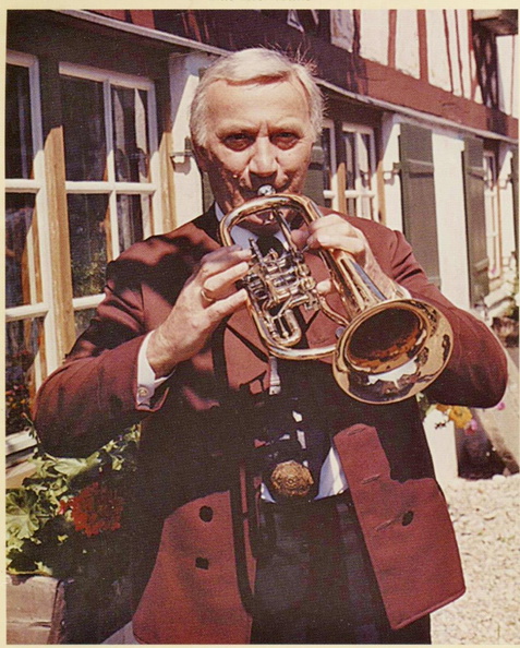 Bummerl Franz trompetet.jpg