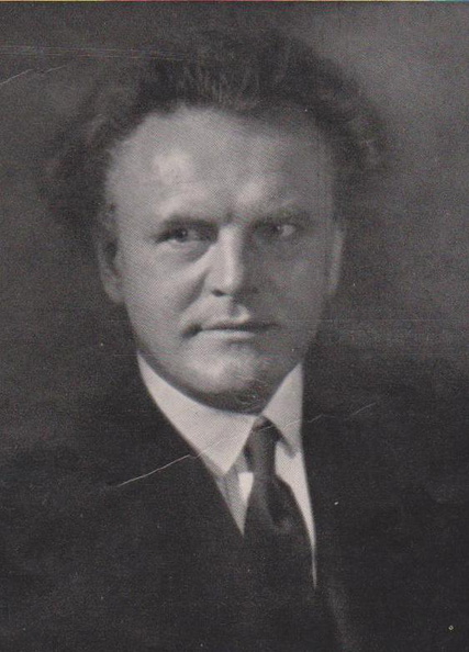 Schulze Prsica 1911 1943 Portraitfoto.jpg