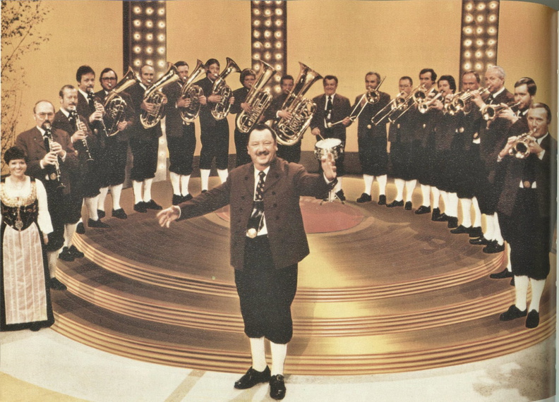 Mosch Ernst Orchesterbild mit Barbara Rosen.jpg