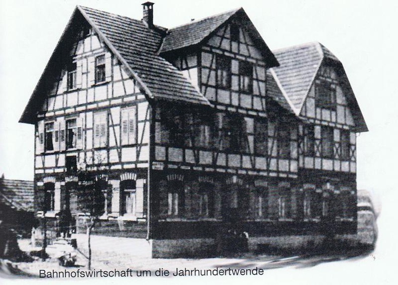 Bahnhofwirtschaft um die Jahrhundertwende.jpg