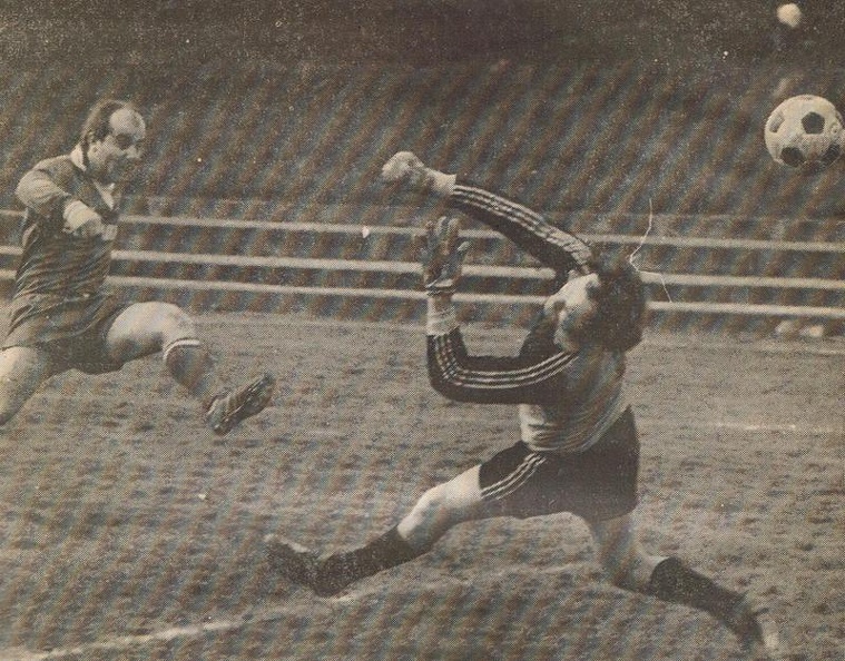 FCTV Urbach Saison 1978_79 Szenenfoto 25. Punktspiel TSV Schwaikheim FCTV Urbach.jpg
