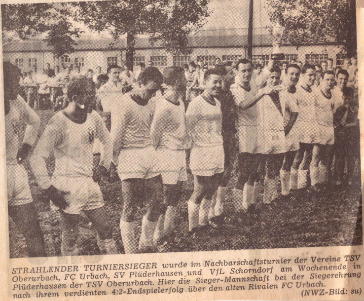 TSV Urbach Nachbarschaftsturnier 27.06. 28.06.1964 Foto Mannschaft.jpg