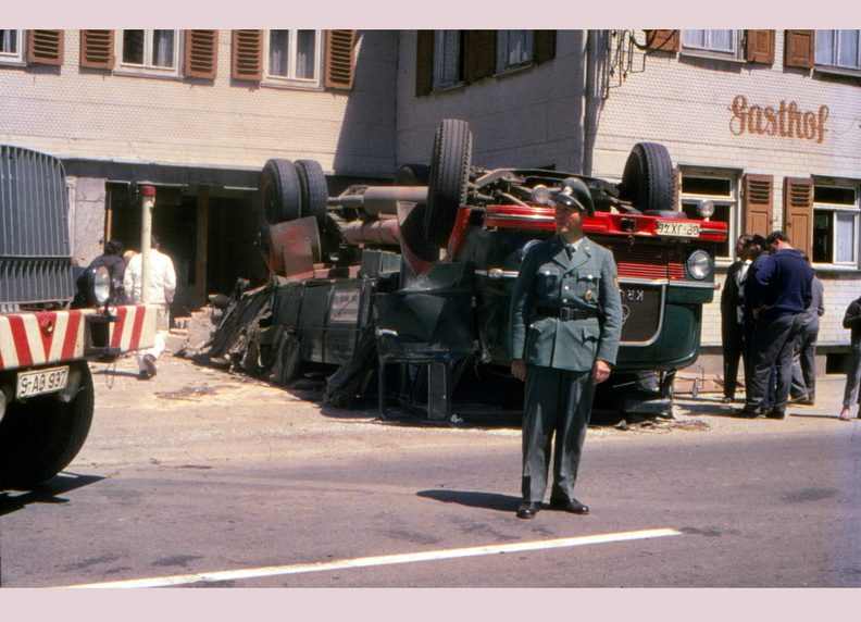 Loewen Urbach LKW Einkehr Bild 3.jpg