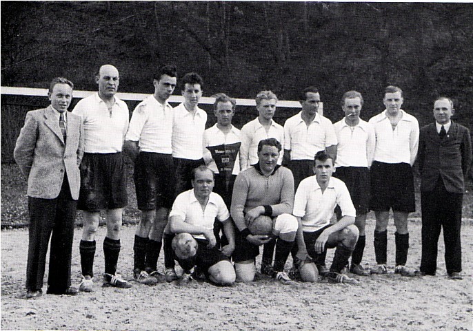 1. fCTV Urbach Meistermannschaft 1955 1956.jpg