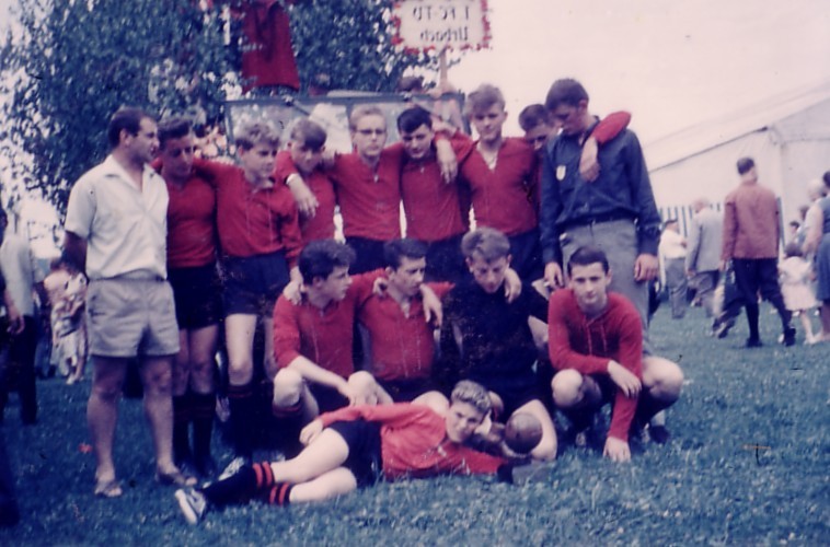 FCTV Urbach Jugendmannschaft um 1965.jpg