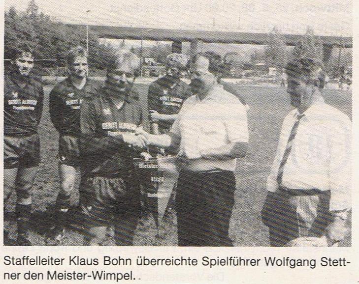 FCTV Urbach Meistersaison 1987 88 Meisterschafts-Wimpel Staffelleiter