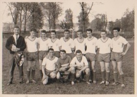 VfL Schorndorf Saison 1960 61 A-Klasse Meistermannschaft ungeschnitten-001